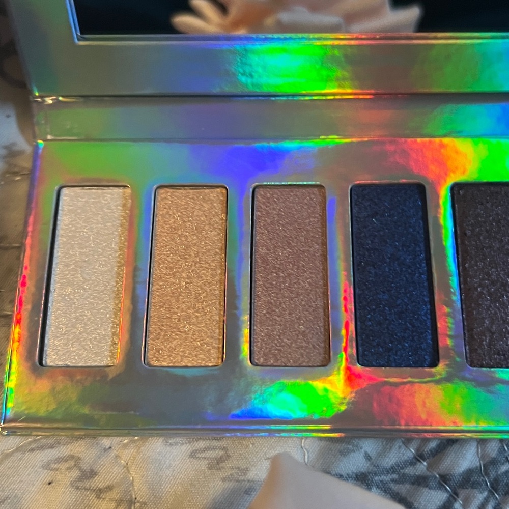 Maelle Soirée Eyeshadow Palette - Picture 3 of 7